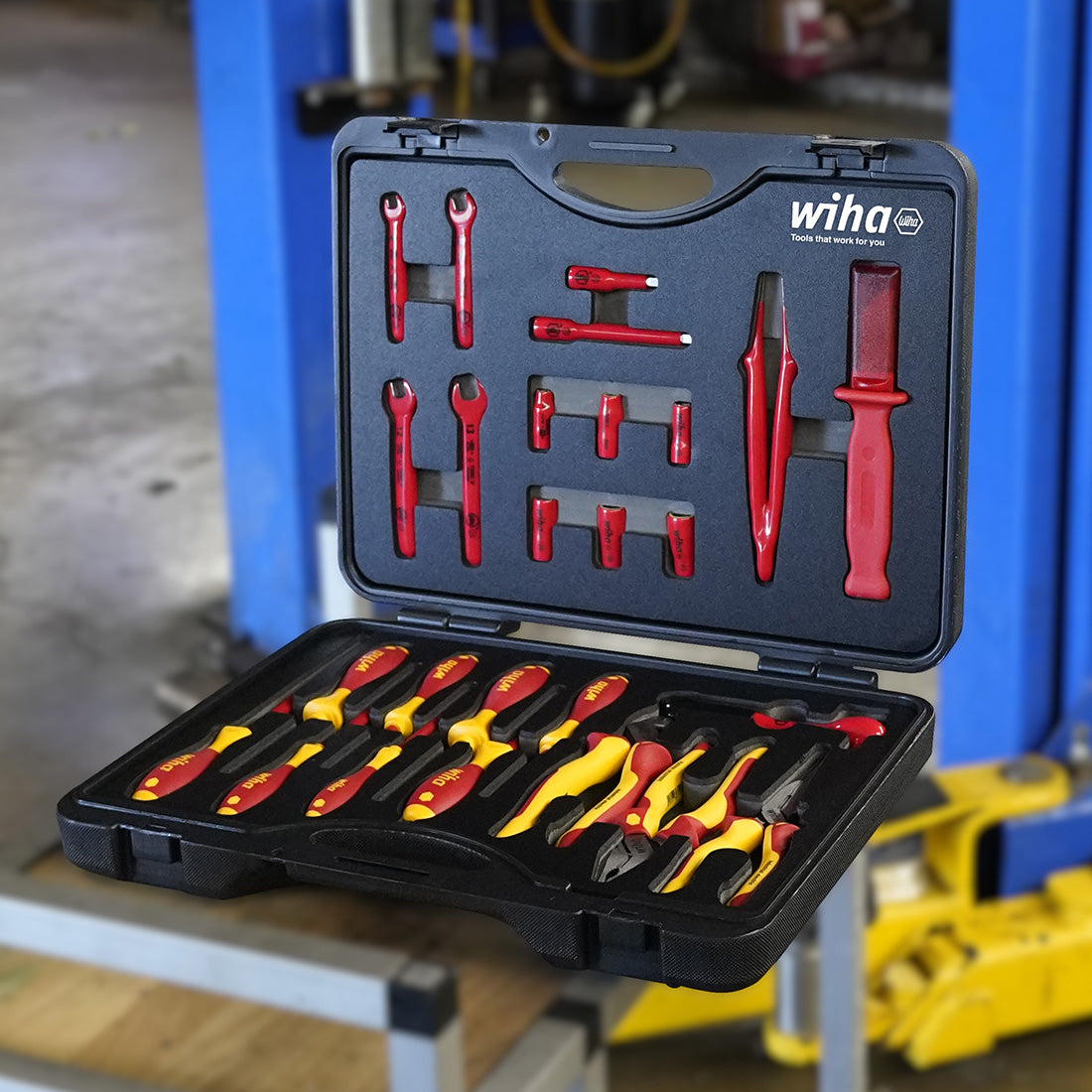 Wiha 63 Piece Wiha Redstripe Tech Pac Contractor Tool Kit (91862